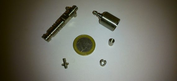 micro raccords pneumatique hydraulique pièces de 1 euro microtechnique petite dimension